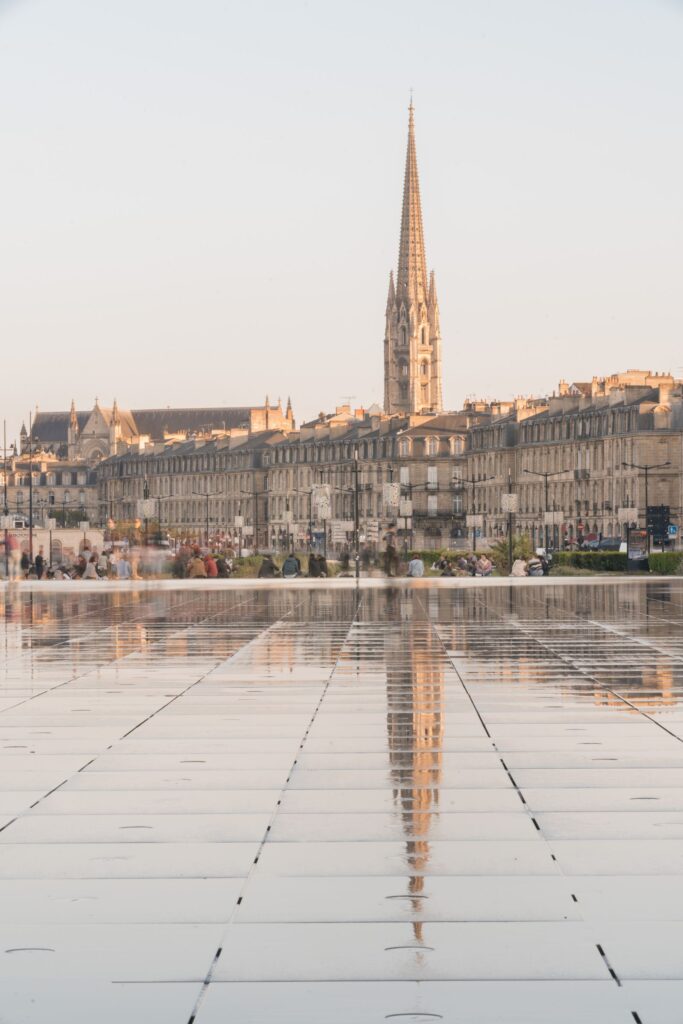 Architecture bordelaise en pierre blonde