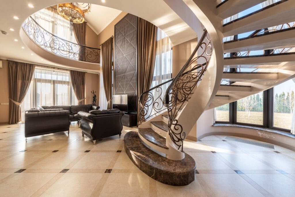 Escalier design en intérieur